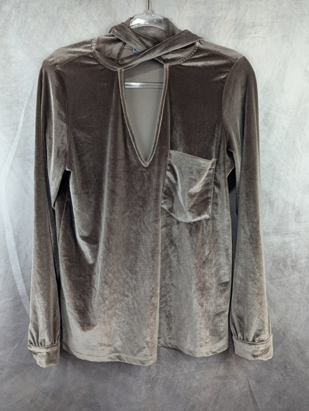 Milan Kiss Velvet Keyhole Choker Top Brown Taupe Long Sleeve Blouse Size L
